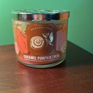 SALE🥧B&B Caramel Pumpkin Swirl Candle